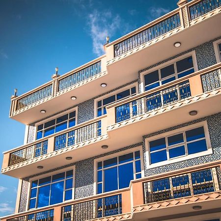 Abuharee Grand Hotel Addu City Eksteriør billede