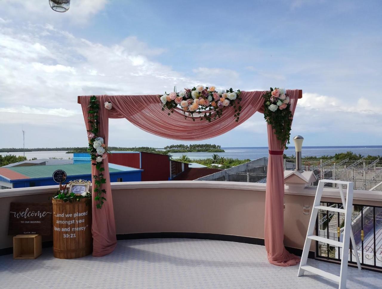 Abuharee Grand Hotel Addu City Eksteriør billede