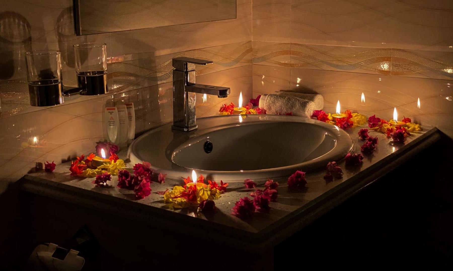 Abuharee Grand Hotel Addu City Eksteriør billede