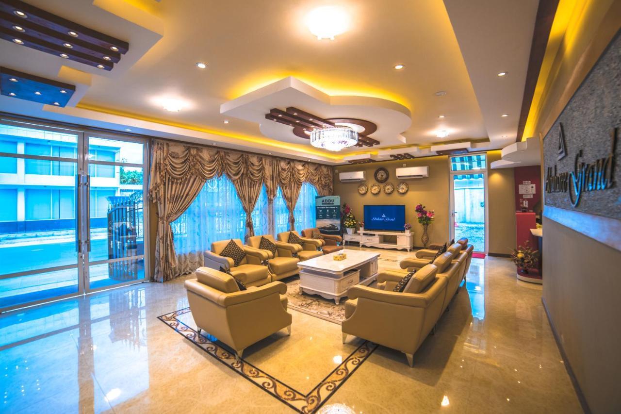 Abuharee Grand Hotel Addu City Eksteriør billede