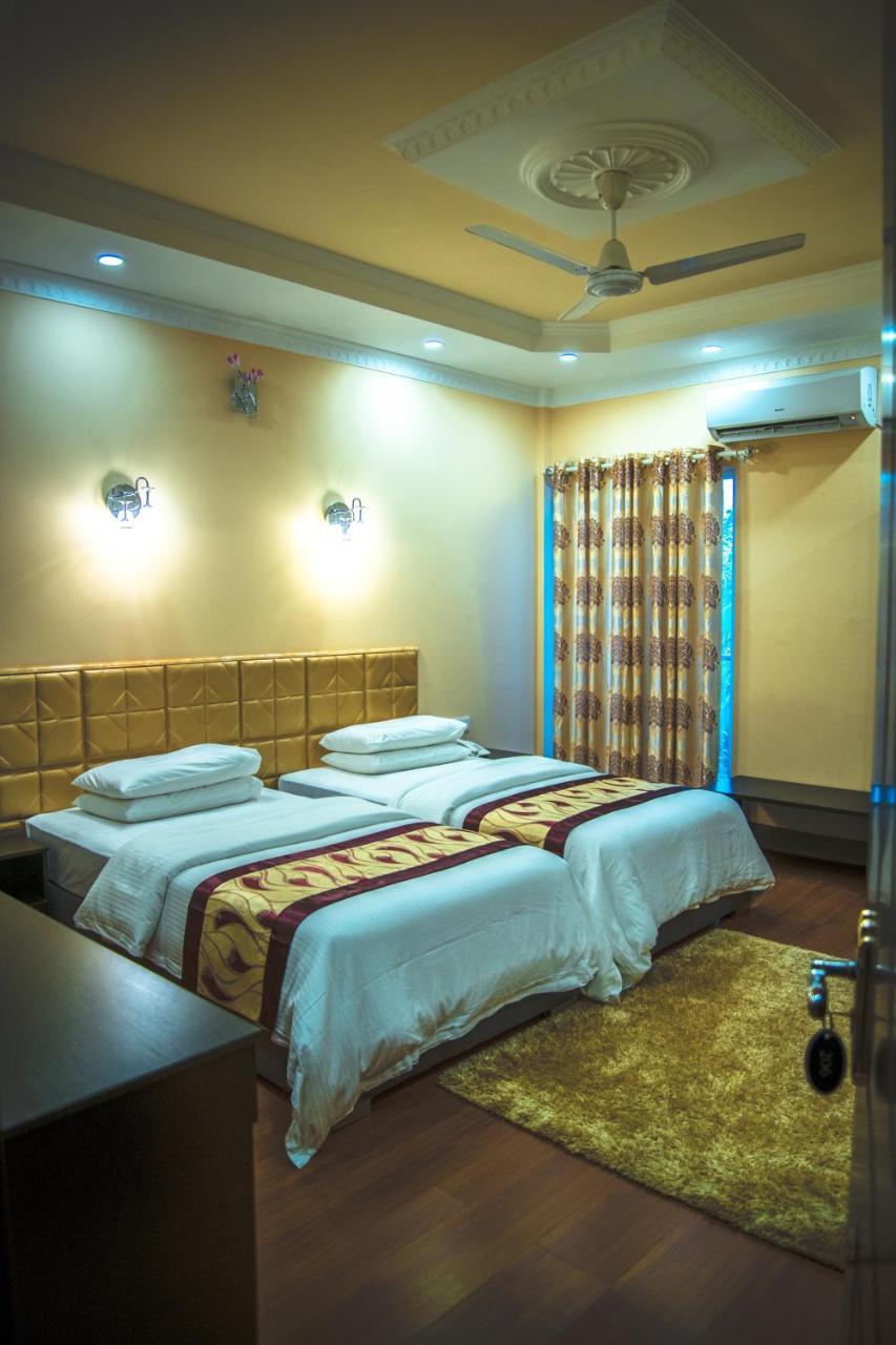 Abuharee Grand Hotel Addu City Eksteriør billede